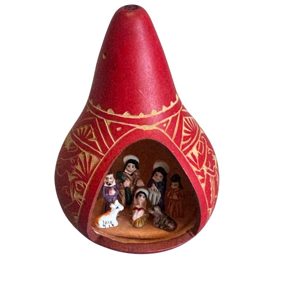 Mexican Folk Art Nativity Gourd Ornament Handcrafted Ornament Signed 2008 4 1/4" - Picture 8 of 8